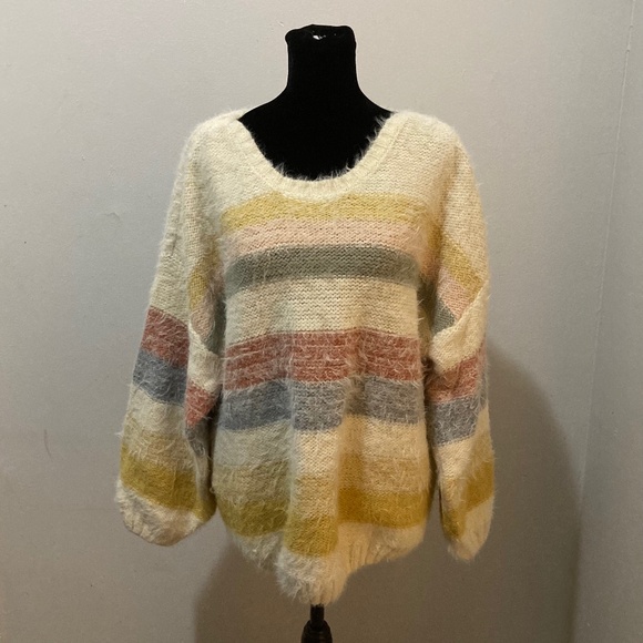 Rip Curl Women’s Striped Sweater W/Ballon Sleeves - Picture 1 of 8